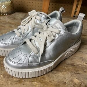 ONA AVE Low Waterproof Metallic Leather Sneakers 10.5 Sorel